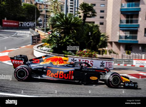 Monte Carlo Mónaco 05 24 2018 33 Max Verstappen Ndl En Su Red Bull Racing Rb14 Durante El