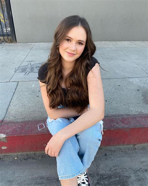 Olivia Sanabia Style Clothes Outfits And Fashion • Celebmafia