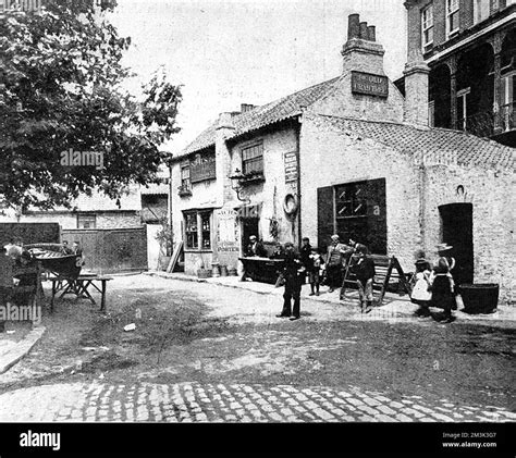 Old Crab Tree Inn Fulham In London 1898 Which Was Due For