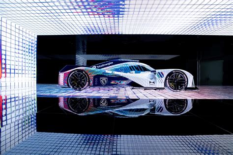 Une Livr E Art Car Pour Les Peugeot X Engag Es Aux Heures Du Mans