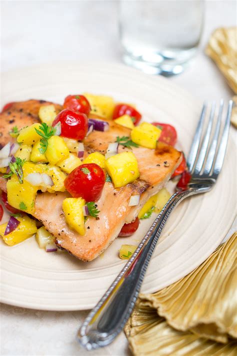 Salmon With Mango Salsa Delicious Meets Healthy