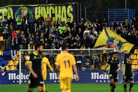 Seguridad En Los Estadios Ni De Primera Ni De Segunda Seguridad