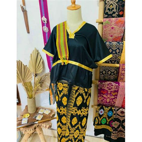 Jual Pakaian Adat Wanita Atasan Velvet Bawahan Songket Bordir Sudah