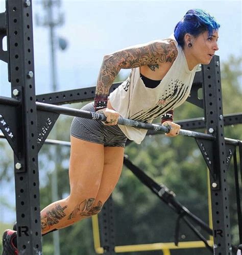 Leah West Muscle Up Crossfit Athletes Leah Veteran Seventh Sporty