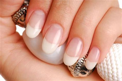 Faux ongles gel ou résine que choisir