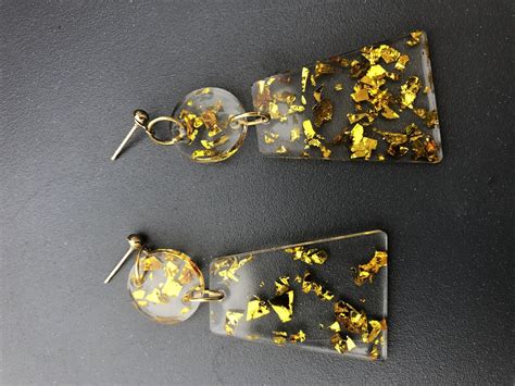 Boucles d oreille en résine epoxy