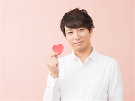 会いたくてたまらないと思う男性心理って？会いたい気持ちにさせるコツや方法も解説 当たる占いならmarouge（マルージュ）占い 無料お試し占いも