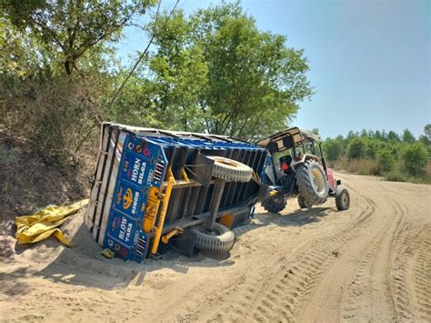 Sand Overloaded Trolley Overturned हादसा रेत से भरी ओवरलोड ट्रॉली