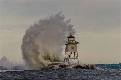 Angry Wave By David Johnson On Capture Minnesota 50 To 60 Foot Waves