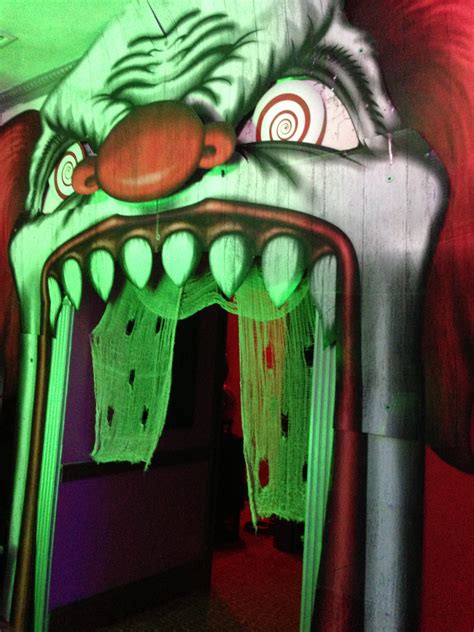 Canton Haunted House Looks to 'Scare the Hell Out of People' | Canton