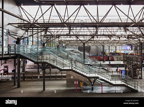 Platform At Leeds Station Stock Photo Alamy