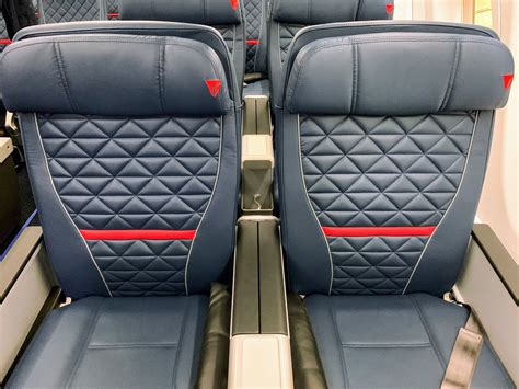 I Toured Delta S Brand New Airbus A220 — Here S What To Expect The Points Guy