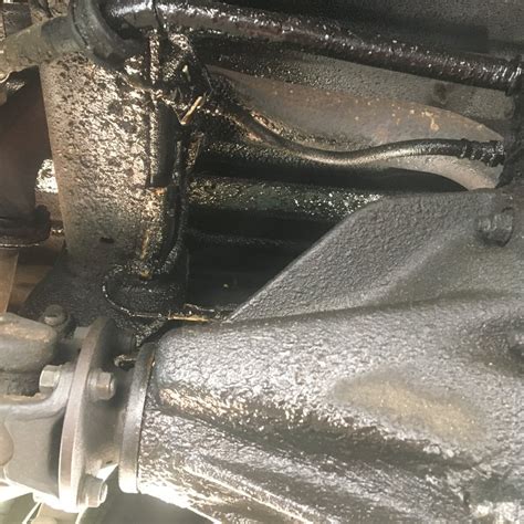 Oil/grease on rear axle | IH8MUD Forum