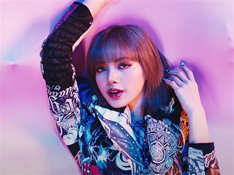 A fashion breakdown of all 14 outfits worn by Blackpink's Lisa for her ...