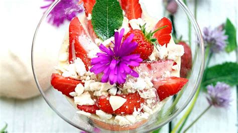 Eton Mess Aux Fraises Facile D Couvrez Les Recettes De Cuisine Actuelle