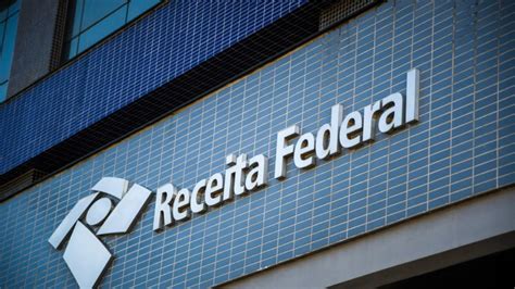 Receita Federal notifica mais de 3 mil empresas para regularização de