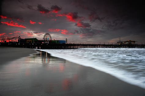 Hd Wallpaper Santa Monica Pier Sunset And Ocean Serenity