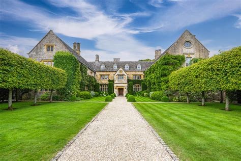 17 Million Cotswolds Manor House Listed By Superdry Co Founder Bloomberg