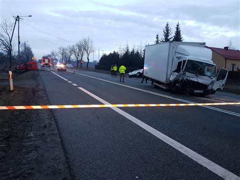 Trzy Osoby Ranne W Wypadku Na Dk Nr W Strze Owie Pierwszym Ruch