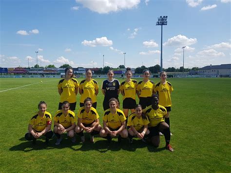 Football Club De Bressuire Victoire Des Filles U16 18 Chez Le Voisin