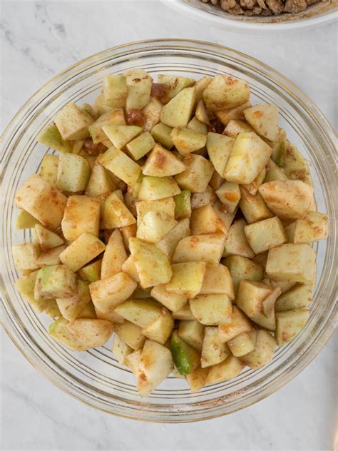 Easy Vegan Apple Crumble (Crisp) GF Option - simply ceecee