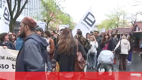 Milhares De Pessoas Juntam Se Em Todo O Pa S Em Manifesta Es Pelo