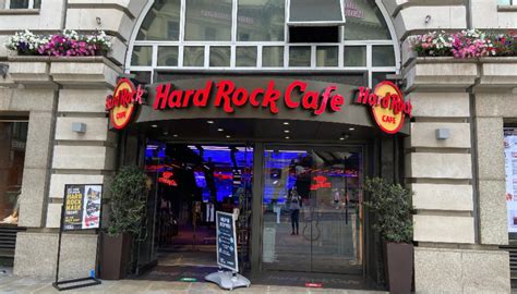 Hard Rock Café – URBAN-ADVENTURER