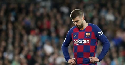 Gerard Pique Admits Barcelona Will Struggle To Win La Liga After Draw At Sevilla Mirror Online