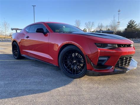 Chevrolet Camaro SS 6th Gen Red Apex ARC 8 Wheel Front