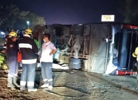 Bus De Transporte Público Que Se Volcó En Vía Bogotá Tunja Dejó Dos