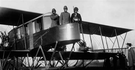 26 мая 1913 года состоялся первый полёт на первом в мире ...