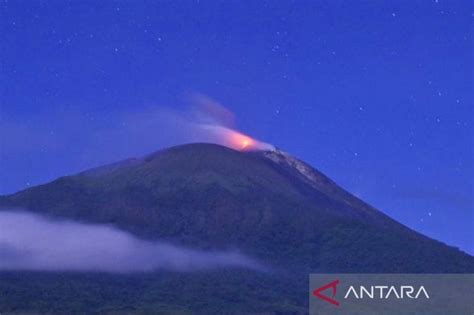 Badan Geologi Ingatkan Warga Tidak Beraktivitas Dekat Ile Lewotolok