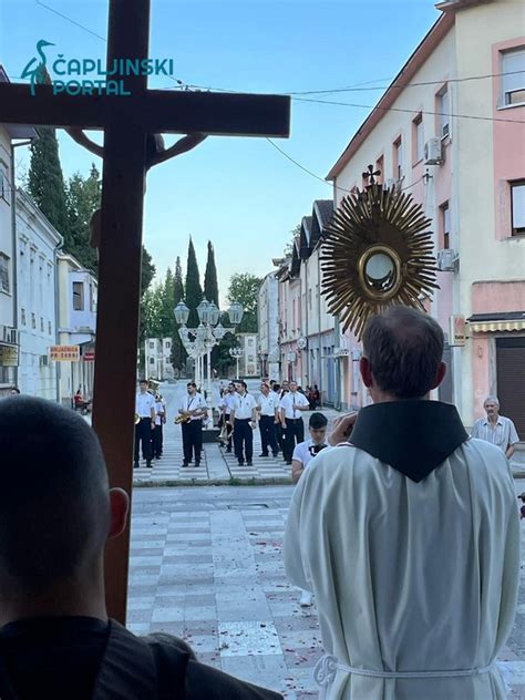 Foto Procesijom I Misom U Apljini Proslavljen Blagdan Tijelova