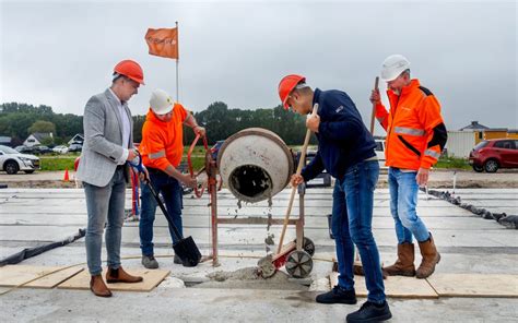 Feestelijk Startsein Boomgaerde Westmade Noord Monster Nieuwbouwwijk