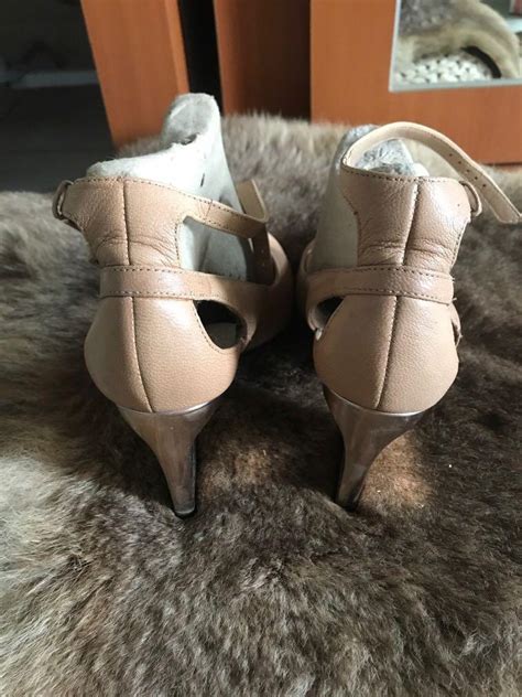 Clarks Somerset Nude Heels Fesyen Wanita Sepatu Di Carousell