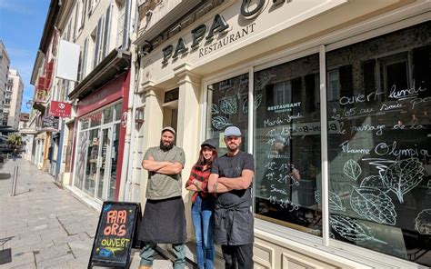 Pau Papa Ors Pose Sa Patte Gourmande Rue Latapie La République Des