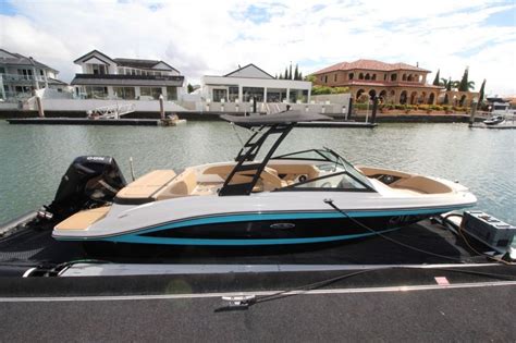 Sea Ray Spx Ob Bowrider Power Boats Boats Online For Sale