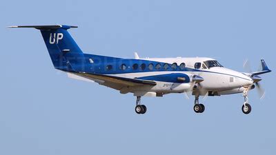 N808UP Beechcraft B300 King Air 350 Wheels Up Brady Noble JetPhotos