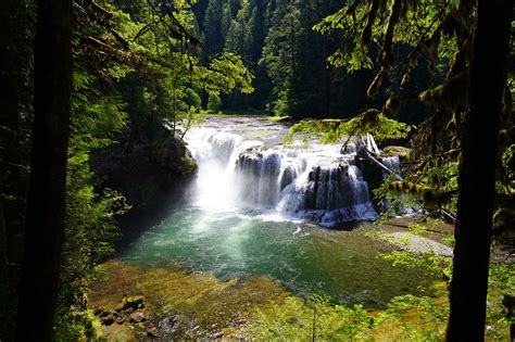 Lower Lewis River Falls - Attractively Wide River Waterfall