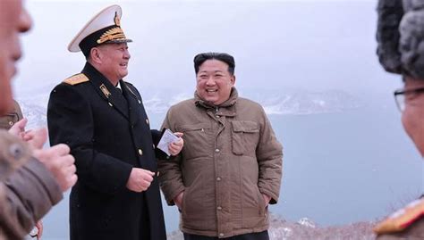 Corea Del Norte Kim Jong Un Supervisa Ensayo De Dos Misiles De