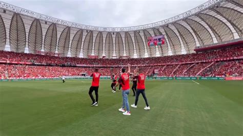 Veja Imagens Da Apresenta O De Rafael Borr Fernando E Thiago Maia No