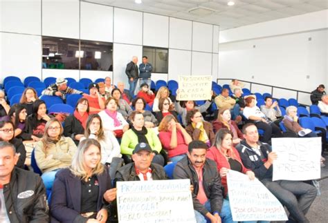 Protesto Na C Mara Refor A A Luta Contra A Viol Ncia Sofrida Por Mulheres