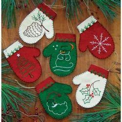 Bucilla Felt Wreath Applique Kit Round Christmas Toys Kerst