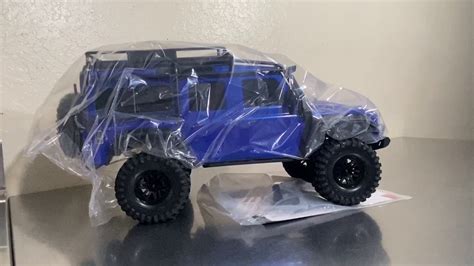 Unboxing My First Traxxas Trx4 Land Rover Defender YouTube