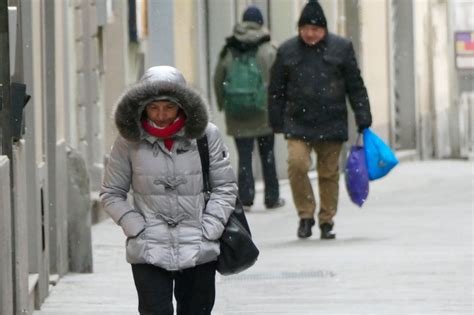 Meteo venerdì arriva il freddo Prime gelate in pianura forse la neve