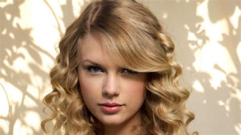 Intermezo Lagu Taylor Swift Yang Terinspirasi Dari Mantan Pacar Video