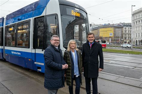 Barrierefrei Wlan Neue Moderne Badner Bahn Jetzt In Wien Unterwegs