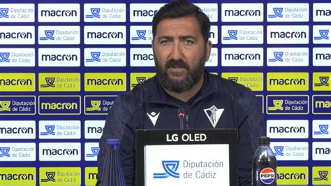 Relevo en banquillo del filial del Cádiz CF colista en Segunda