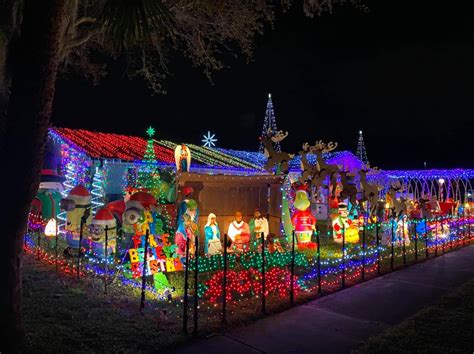 16 Best Places To See Christmas Lights In Orlando Florida 2025 Edition