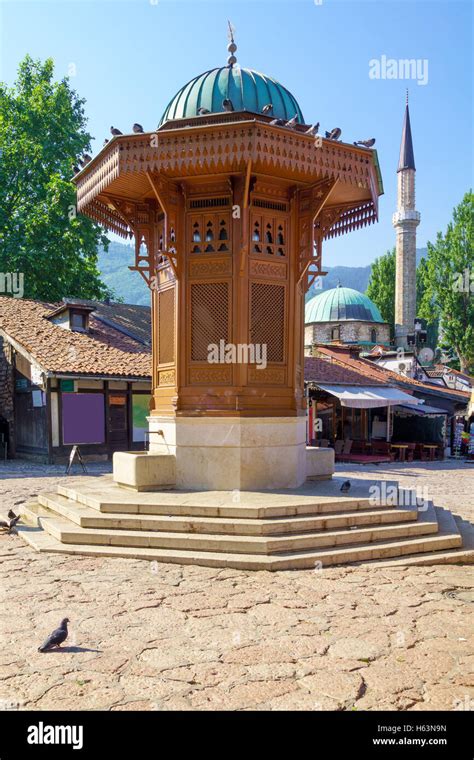 Sebilj Fountain Hi Res Stock Photography And Images Alamy